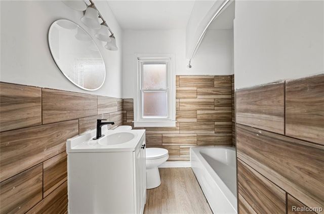 14774 Woodmont Avenue, Detroit, MI 48227