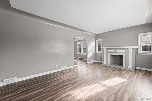 14774 Woodmont Avenue, Detroit, MI 48227