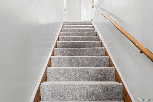 14774 Woodmont Avenue, Detroit, MI 48227