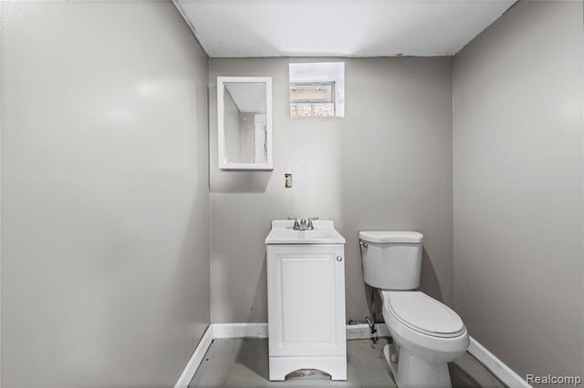 14774 Woodmont Avenue, Detroit, MI 48227