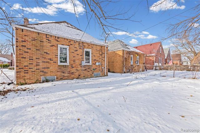 14774 Woodmont Avenue, Detroit, MI 48227