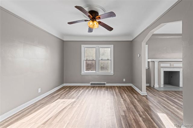 14774 Woodmont Avenue, Detroit, MI 48227