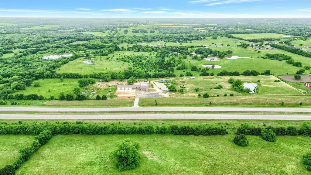 28400 W US Highway 82, Sherman, TX 75092