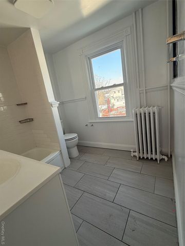 22 Regent Street, Port Chester, NY 10573