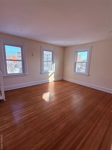 22 Regent Street, Port Chester, NY 10573