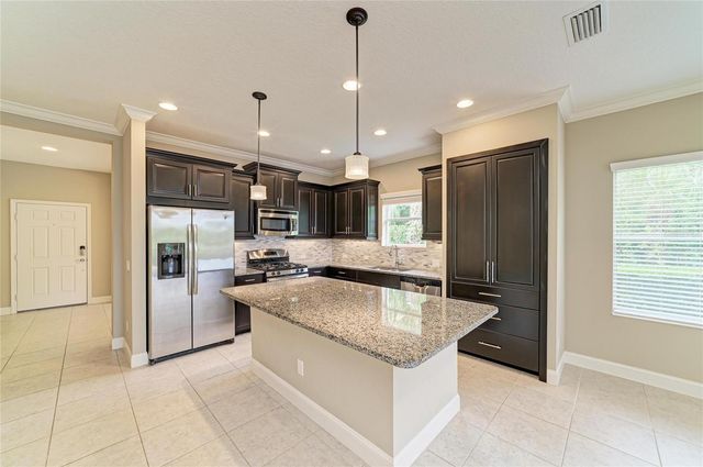 1936 ORANGE LAKE COVE, Bradenton, FL 34211