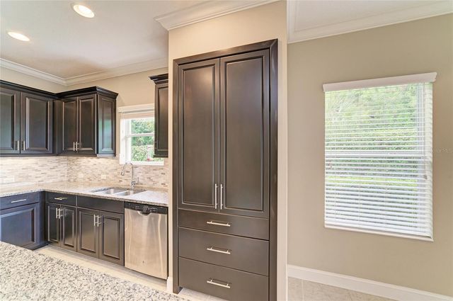 1936 ORANGE LAKE COVE, Bradenton, FL 34211