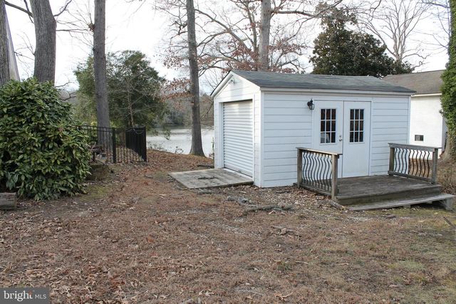 5300 N WILLIAMS CREEK DR, King George, VA 22485