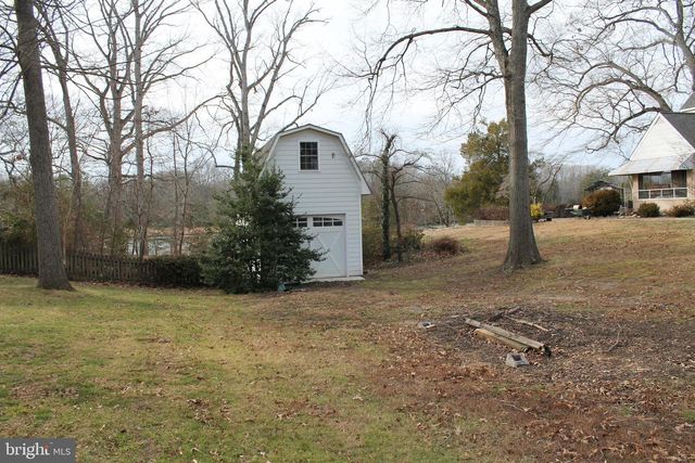 5300 N WILLIAMS CREEK DR, King George, VA 22485