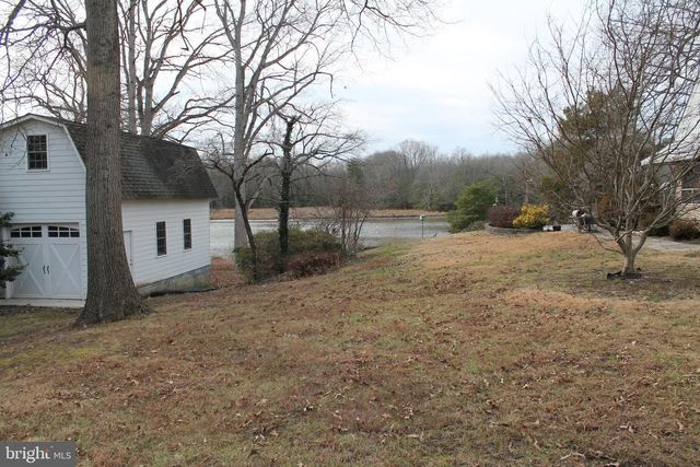 5300 N WILLIAMS CREEK DR, King George, VA 22485