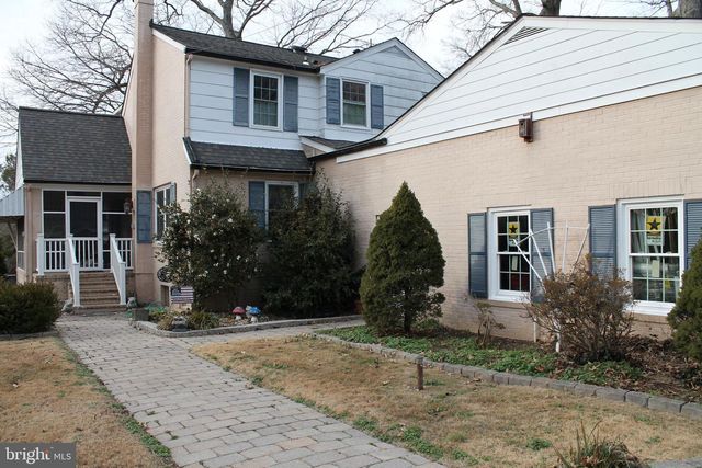 5300 N WILLIAMS CREEK DR, King George, VA 22485