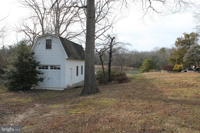 5300 N WILLIAMS CREEK DR, King George, VA 22485