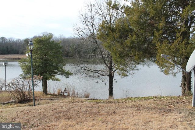 5300 N WILLIAMS CREEK DR, King George, VA 22485