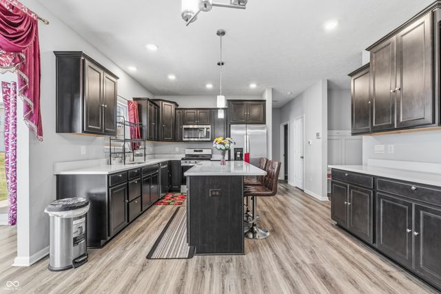 180 Walker Drive, Whiteland, IN 46184