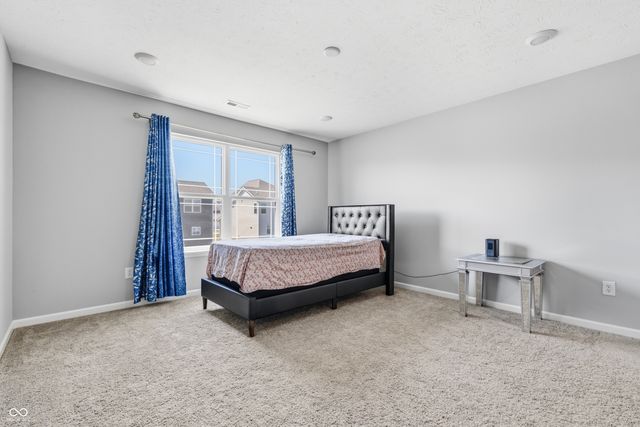 180 Walker Drive, Whiteland, IN 46184