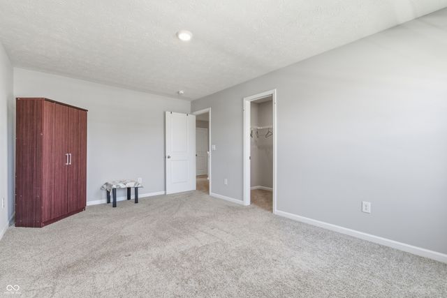 180 Walker Drive, Whiteland, IN 46184