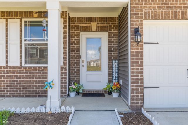 180 Walker Drive, Whiteland, IN 46184