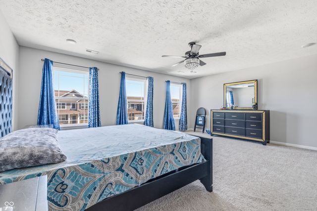 180 Walker Drive, Whiteland, IN 46184