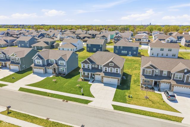 180 Walker Drive, Whiteland, IN 46184