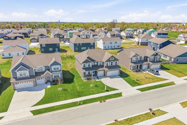 180 Walker Drive, Whiteland, IN 46184