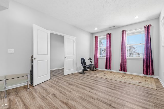 180 Walker Drive, Whiteland, IN 46184