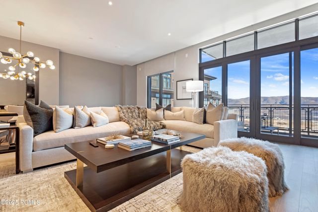 1702 W Glencoe Mountain Way 6038, Park City, UT 84060