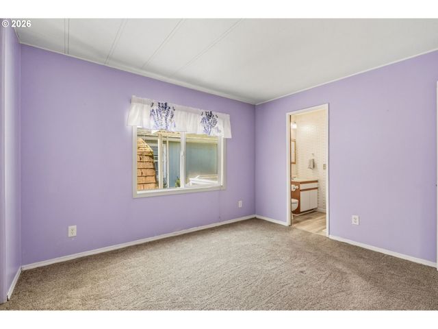 1475 GREEN ACRES Rd 8, Eugene, OR 97408