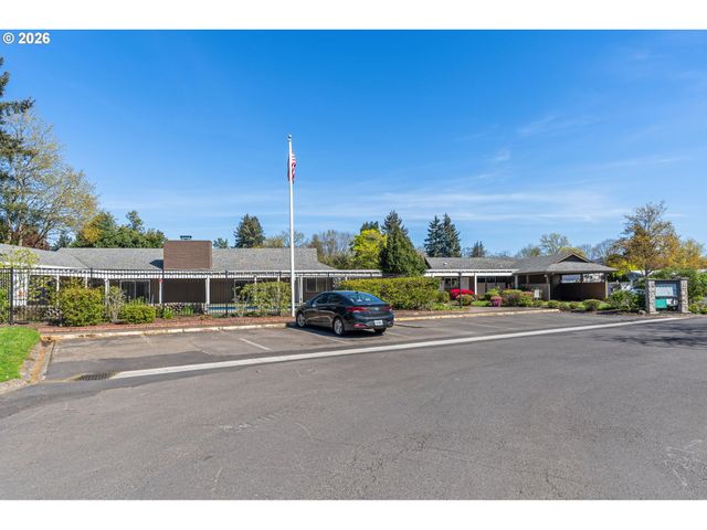 1475 GREEN ACRES Rd 8, Eugene, OR 97408