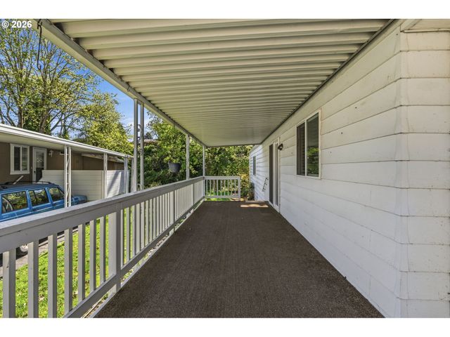 1475 GREEN ACRES Rd 8, Eugene, OR 97408