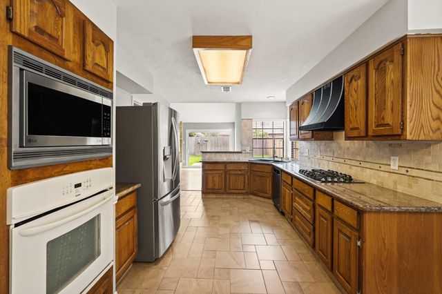 12419 Millvan Drive, Houston, TX 77070