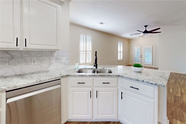 2619 Trophy Drive, Bryan, TX 77802