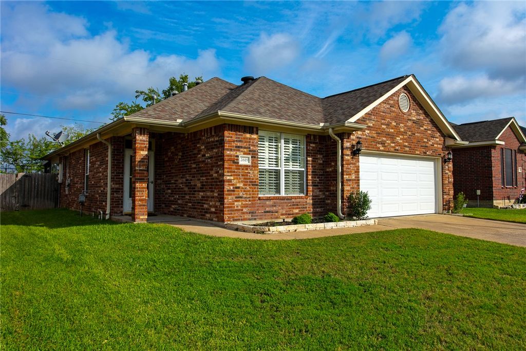 2619 Trophy Drive, Bryan, TX 77802 — photo 2