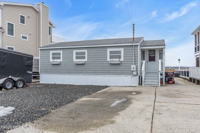380 Kingfisher Road, Tuckerton, NJ 08087