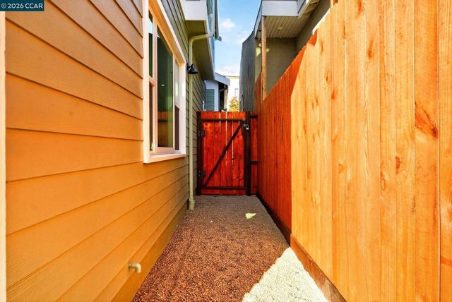 906 ADAMS, Albany, CA 94706