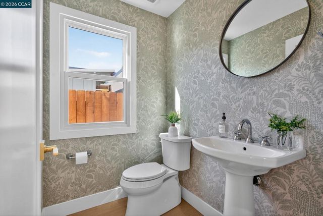 906 ADAMS, Albany, CA 94706