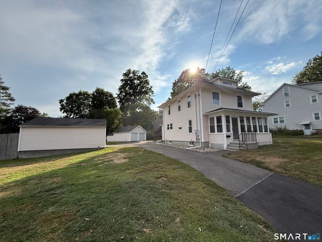 35 West Street, Cromwell, CT 06416