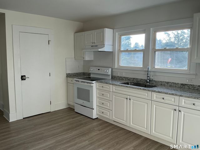 35 West Street, Cromwell, CT 06416