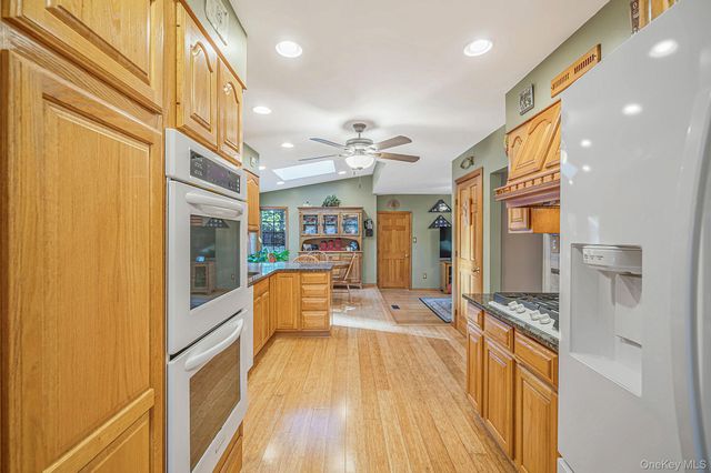 7 Abby Drive, East Northport, NY 11731
