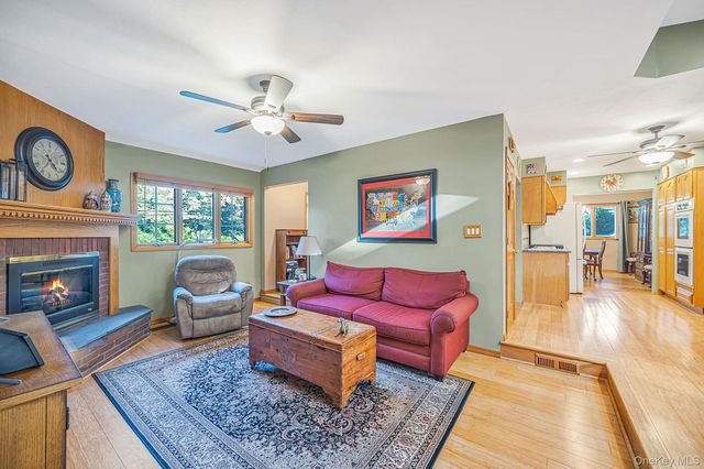 7 Abby Drive, East Northport, NY 11731