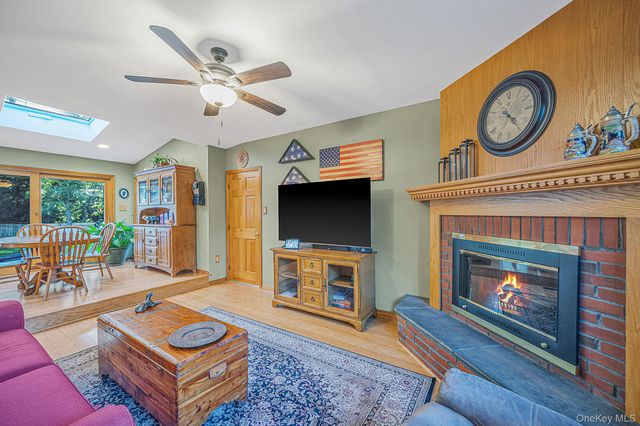 7 Abby Drive, East Northport, NY 11731