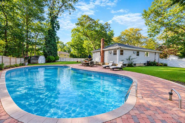7 Abby Drive, East Northport, NY 11731