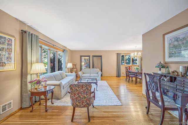 7 Abby Drive, East Northport, NY 11731