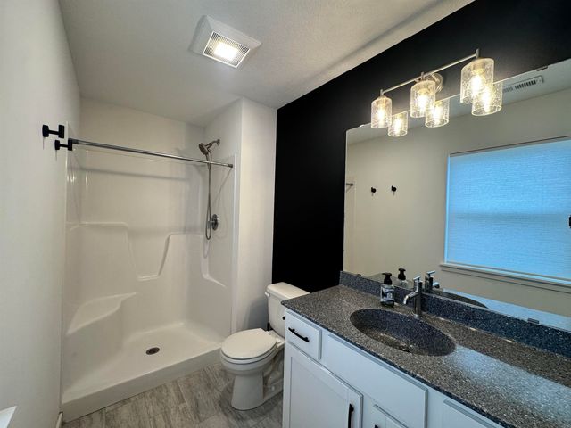 3365 Lincolnshire Road, Waterloo, IA 50701