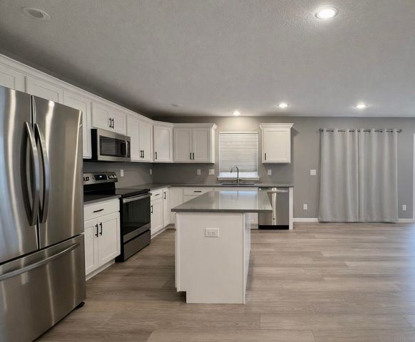 3365 Lincolnshire Road, Waterloo, IA 50701