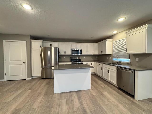 3365 Lincolnshire Road, Waterloo, IA 50701