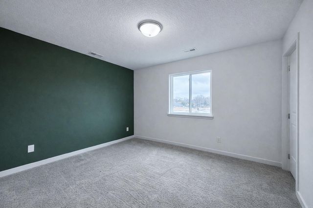 3365 Lincolnshire Road, Waterloo, IA 50701