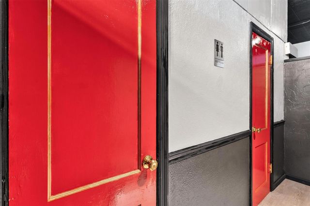 227 E MAIN STREET, Tavares, FL 32778