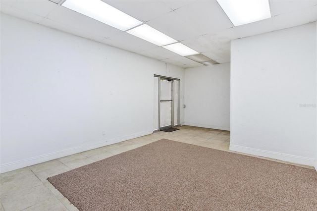 227 E MAIN STREET, Tavares, FL 32778