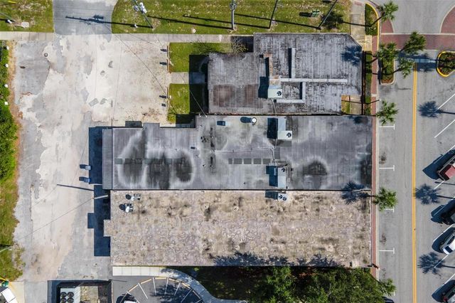 227 E MAIN STREET, Tavares, FL 32778