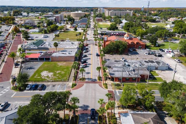 227 E MAIN STREET, Tavares, FL 32778